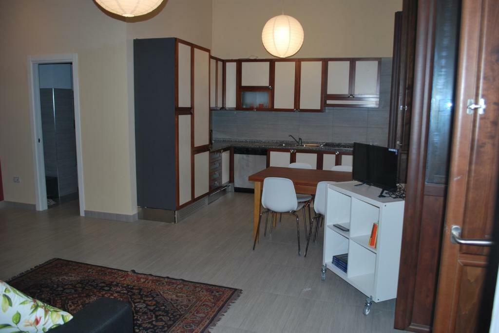 Martihouse Apartment กาญารี ภายนอก รูปภาพ