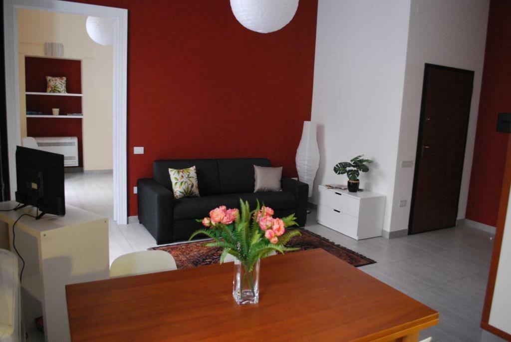 Martihouse Apartment กาญารี ภายนอก รูปภาพ