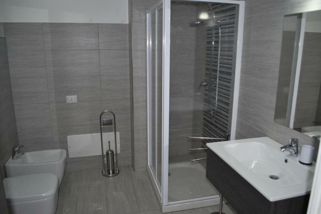 Martihouse Apartment กาญารี ภายนอก รูปภาพ